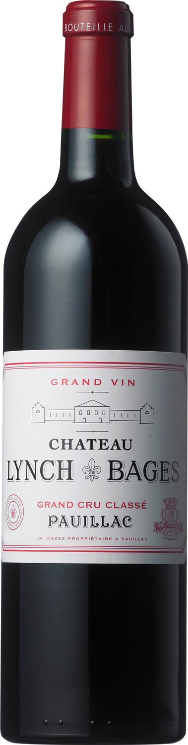 Ein Flasche Rotwein mit einem Bordeauxfarbenen Etikett und rot dekoriertem Korken steht auf einem neutralen Hintergrund, bereit für den Genuss oder als Geschenk.