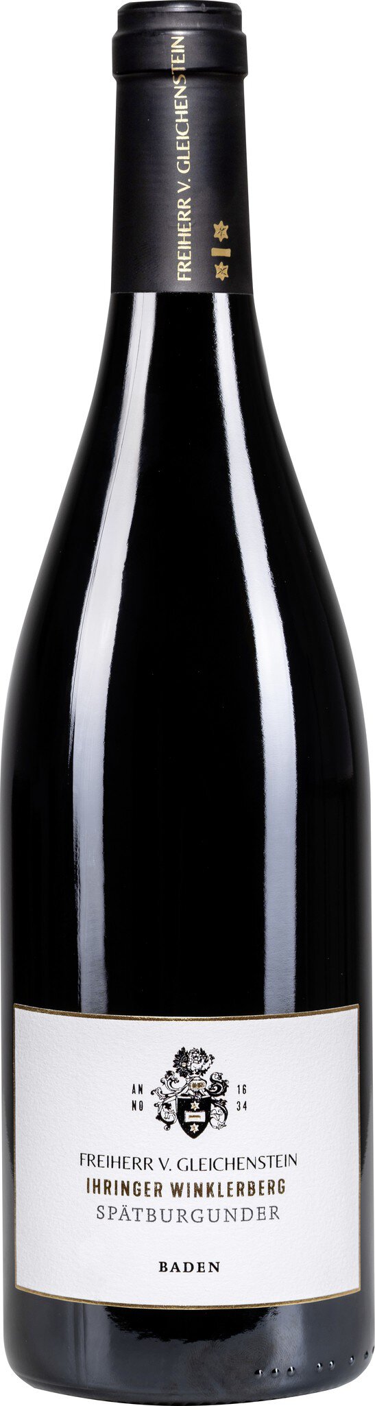 Eine Flasche Rotwein steht aufrecht. Der Körper ist schlank und dunkel, mit einem Etikett in Weiß. Der Hintergrund ist neutral, was den Fokus auf die Flasche lenkt.