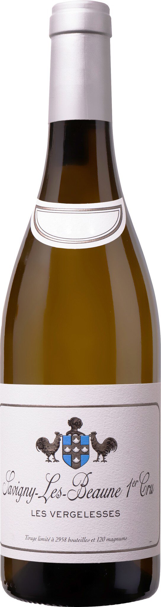Eine Weinflasche steht aufrecht. Die Flasche ist aus Glas und hat ein helles Etikett mit einer stilisierten Krone. Im Hintergrund ist keine erkennbare Umgebung sichtbar.