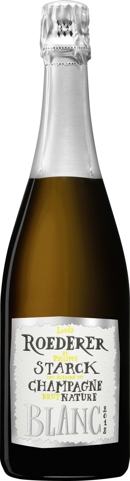 Eine Flasche Schaumwein steht aufrecht, mit einem eleganten Etikett, das den Namen des Weins zeigt. Der Hintergrund ist neutral und lenkt nicht ab.