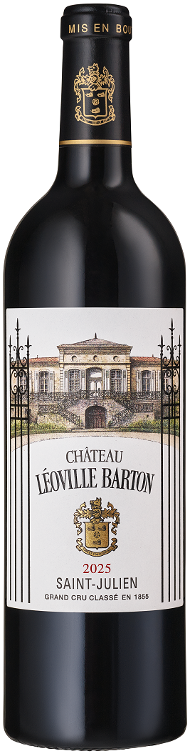 Eine Weinflasche mit einem eleganten schwarz-weißen Etikett. Das Etikett zeigt das Château Léoville Barton mit dem Jahr 2025 und dem Hinweis auf die Appellationsbezeichnung Saint-Julien.