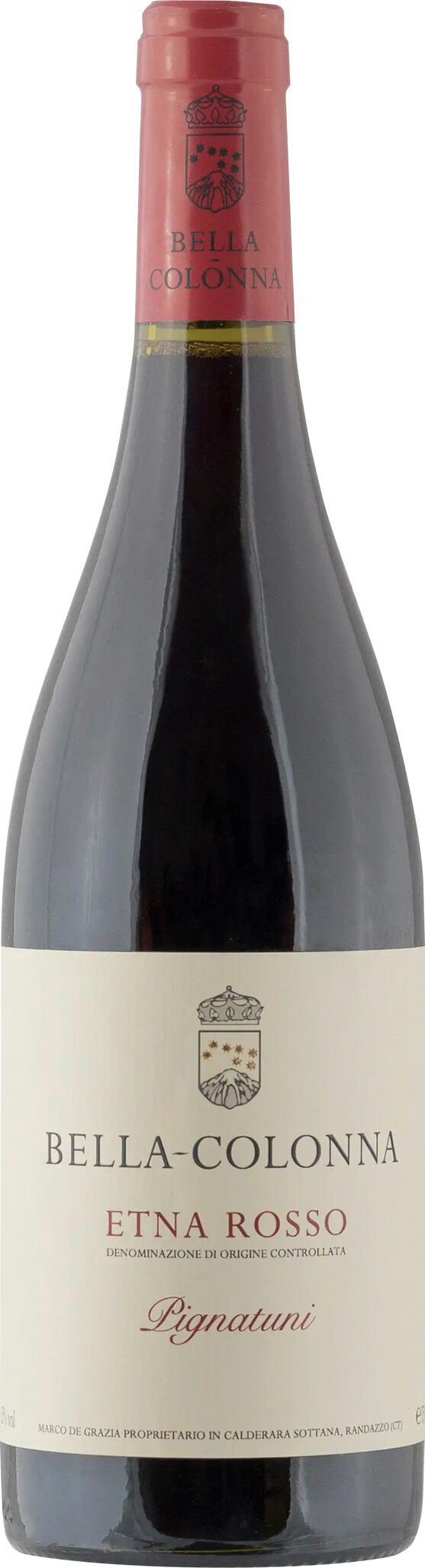 Eine Flasche Rotwein mit einem roten Korken. Das Etikett zeigt einen eleganten Schriftzug und einige Angaben. Die Flasche scheint in einer neutralen Umgebung platziert zu sein.