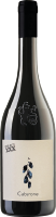Eine Weinflasche mit einem schlanken, schwarzen Glas, einem langen Hals und einem etikettierten Körper. Das Etikett ist hell mit einem minimalistischen Design und einem symbolischen Motiv.