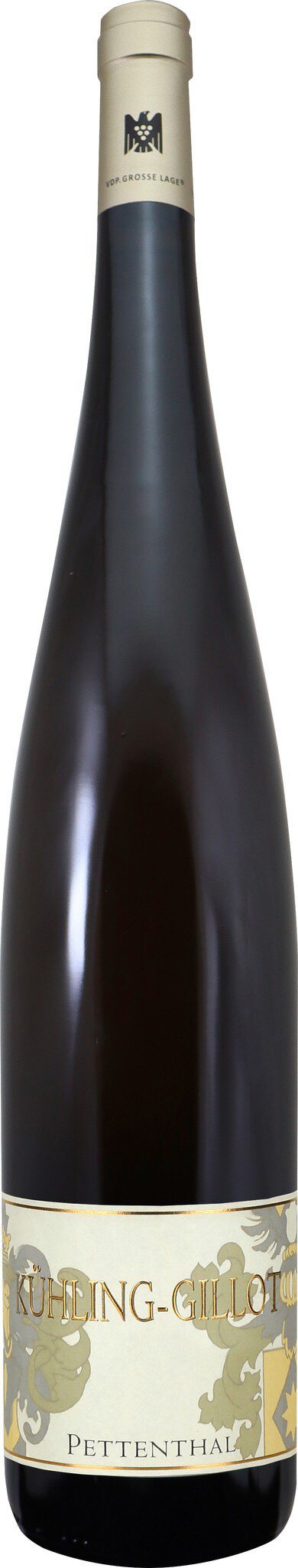 Eine Flasche Wein mit einer langen, schlanken Form und einem goldenen Verschluss. Das Etikett ist hell mit goldenen und weißen Details, ohne spezifische Schriftzüge erkennbar.
