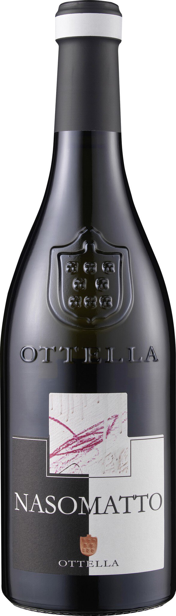 Eine Flasche Rotwein steht aufrecht, mit einer eleganten, dunklen Etikette und einem stilvollen Logo. Der Hintergrund ist neutral, um den Fokus auf die Flasche zu legen.