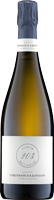 Eine Flasche Sekt mit einem schlanken, eleganten Design. Der Korken mit blauer Folie ist oben, während das Etikett den Namen -Christmann &amp; Kaufmann- und die Bezeichnung -Cuvée 205- trägt.
