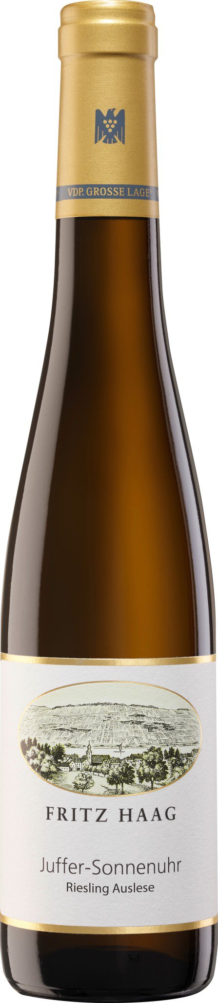 Eine Weinflasche mit einem schlanken, grünen Glas und einem goldenen Deckel. Das Etikett ist weiß mit schwarzer Schrift und enthält Informationen über den Wein.