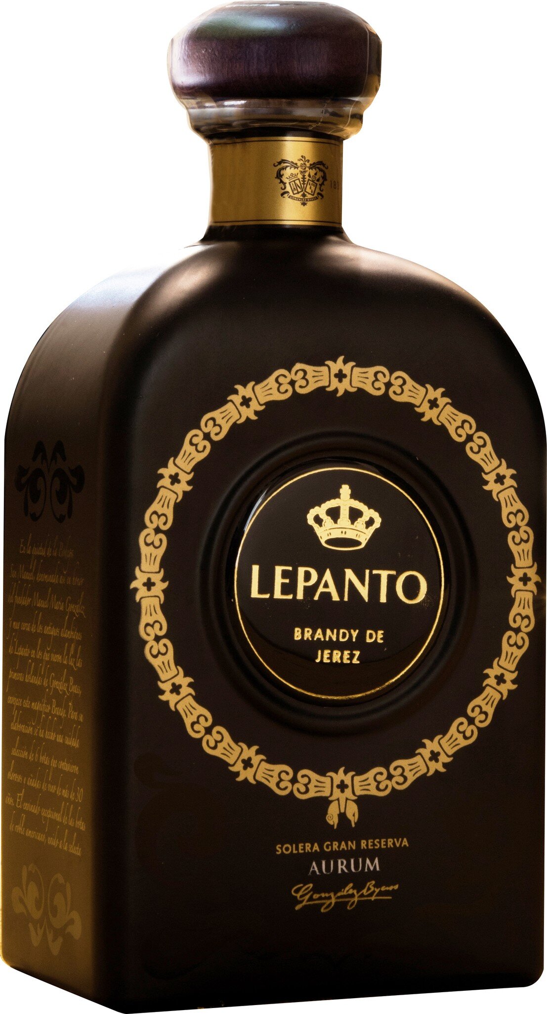 Ein eleganter, goldverzierter Flasche mit schwarzer Oberfläche, die eine hochwertige Spirituose enthält. Im Hintergrund ist ein neutraler Farbton, der die Flasche hervorhebt.